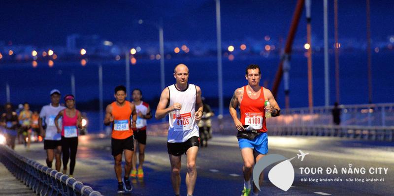 Tham gia giải việt dã quốc tế Da Nang International Marathon